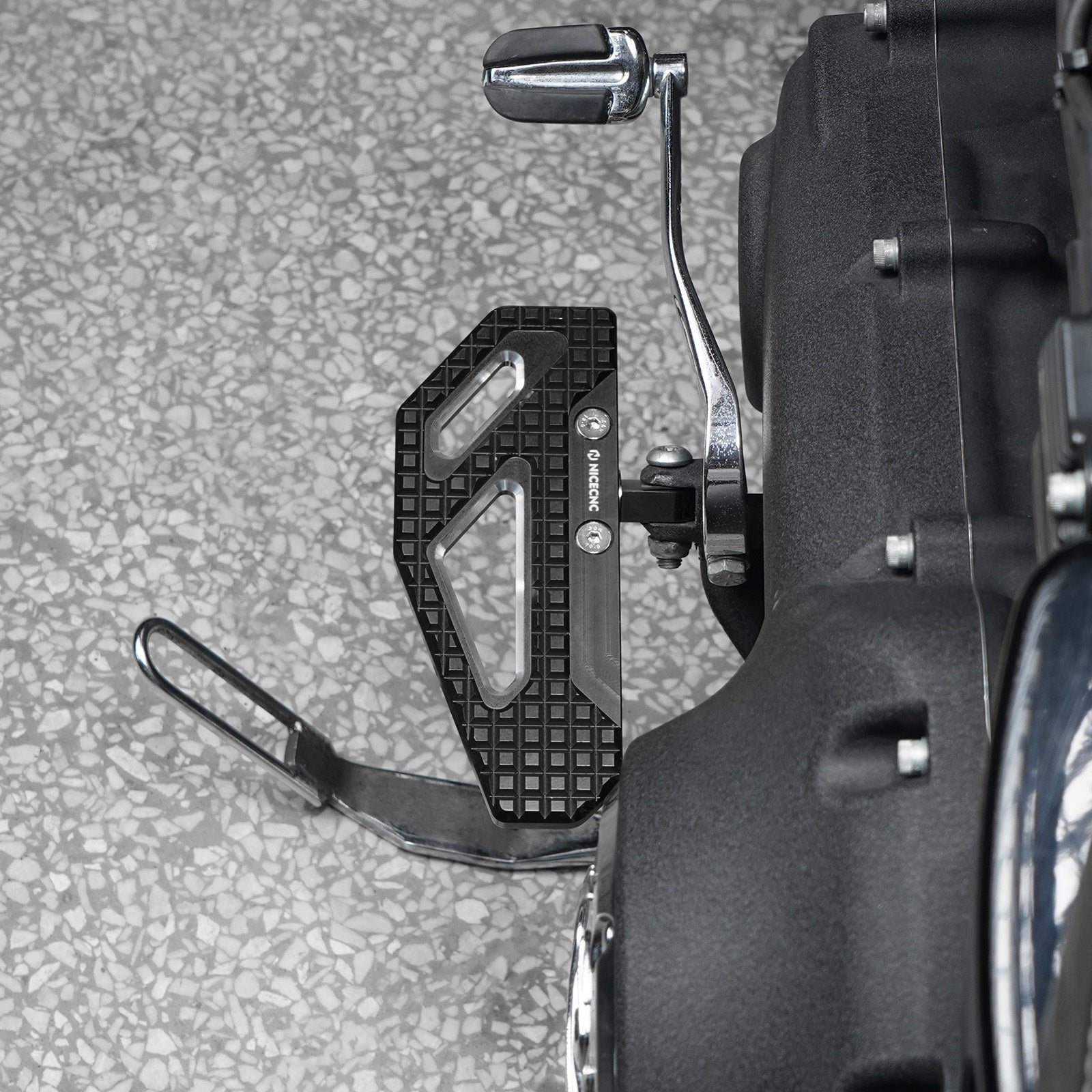 Rider Foot Pegs For Harley Dyna Low Rider Street Bob Super Glide Big V-twin Models