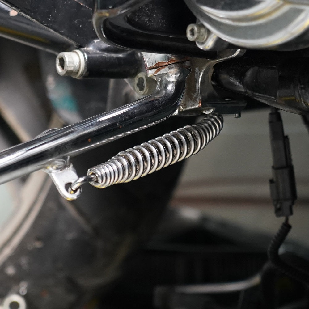 Jiffy Stand Kickstand Return Spring For Harley Road King Street Glide Fat Boy 114