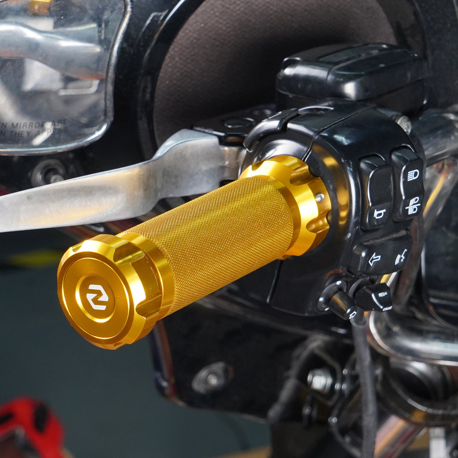 Short Clutch Brake Lever + Handlebar Grips For Harley Road King Electra Street Glide