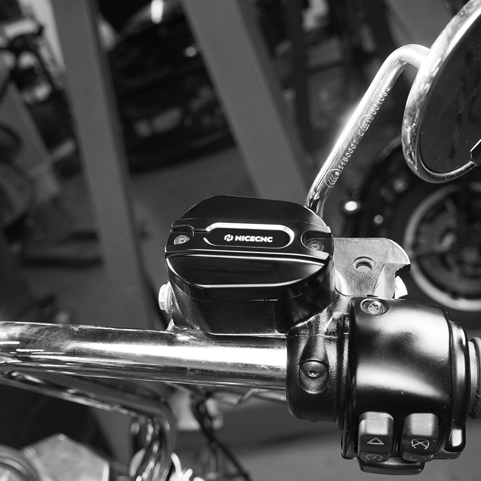 Front Brake Reservoir Master Cylinder Cover Cap For Harley Sportster 1200 883 48 72 XL