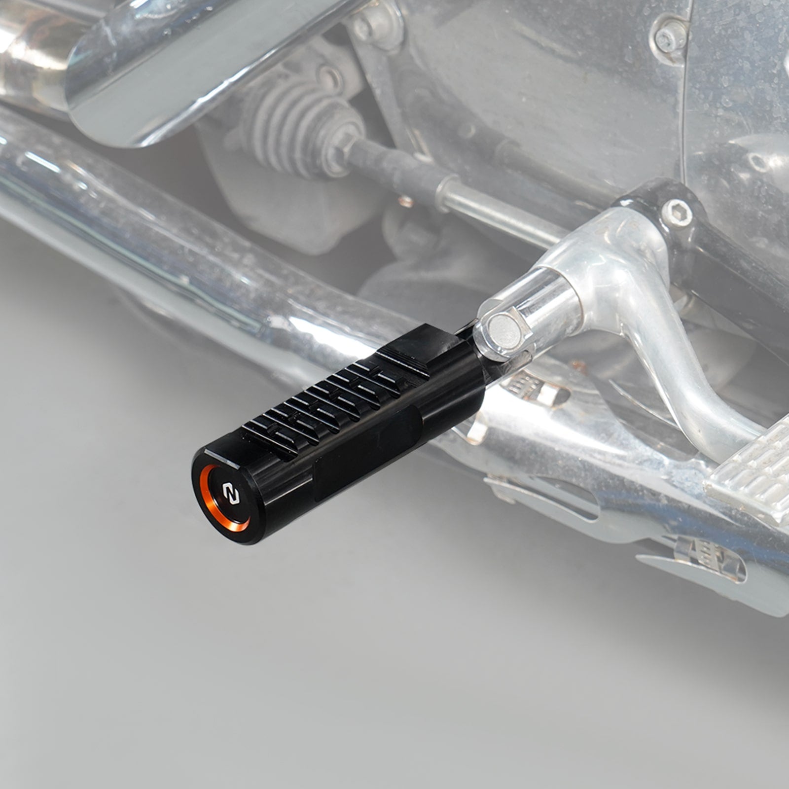 Front Rider Foot Pegs Footrests Set For Harley Sportster 1200 Iron 883 XL Roadster