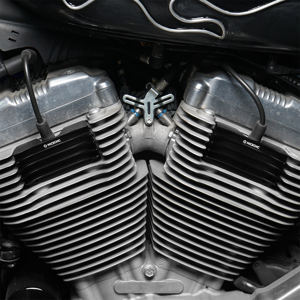 Finned Spark Plug Head Bolt Covers For Harley Sportster 1200 72 48 XL Iron 883 Roadster