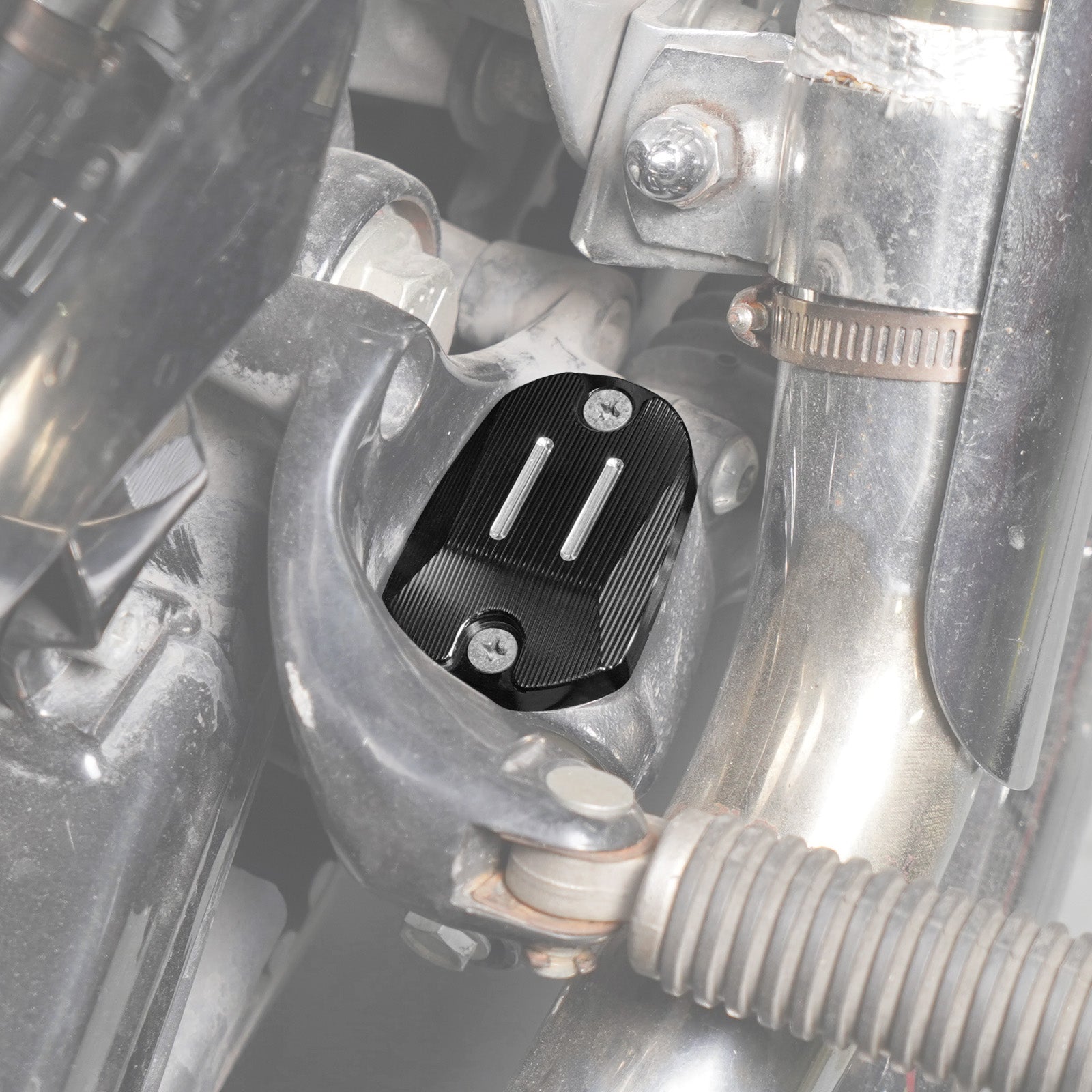 Rear Brake Reservoir Master Cylinder Cover Cap For Harley Sportster 1200 Iron 883 XL