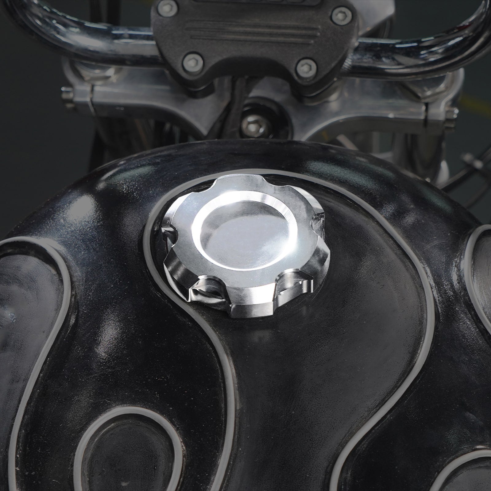 Chrome Fuel Tank Cap For Harley Sportster 1200 883 48 XL Dyna Super Glide Street Bob