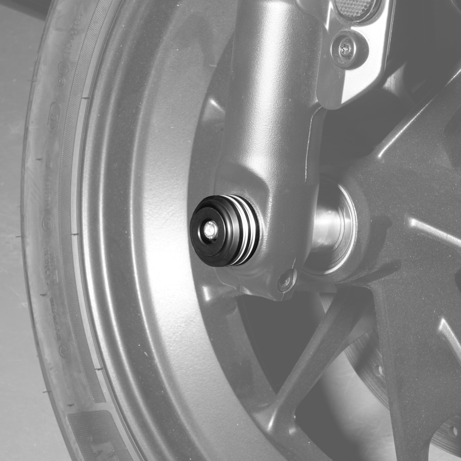 Pair Front Axle Nut Covers For Harley Sportster S Pan America 1250 Nightster