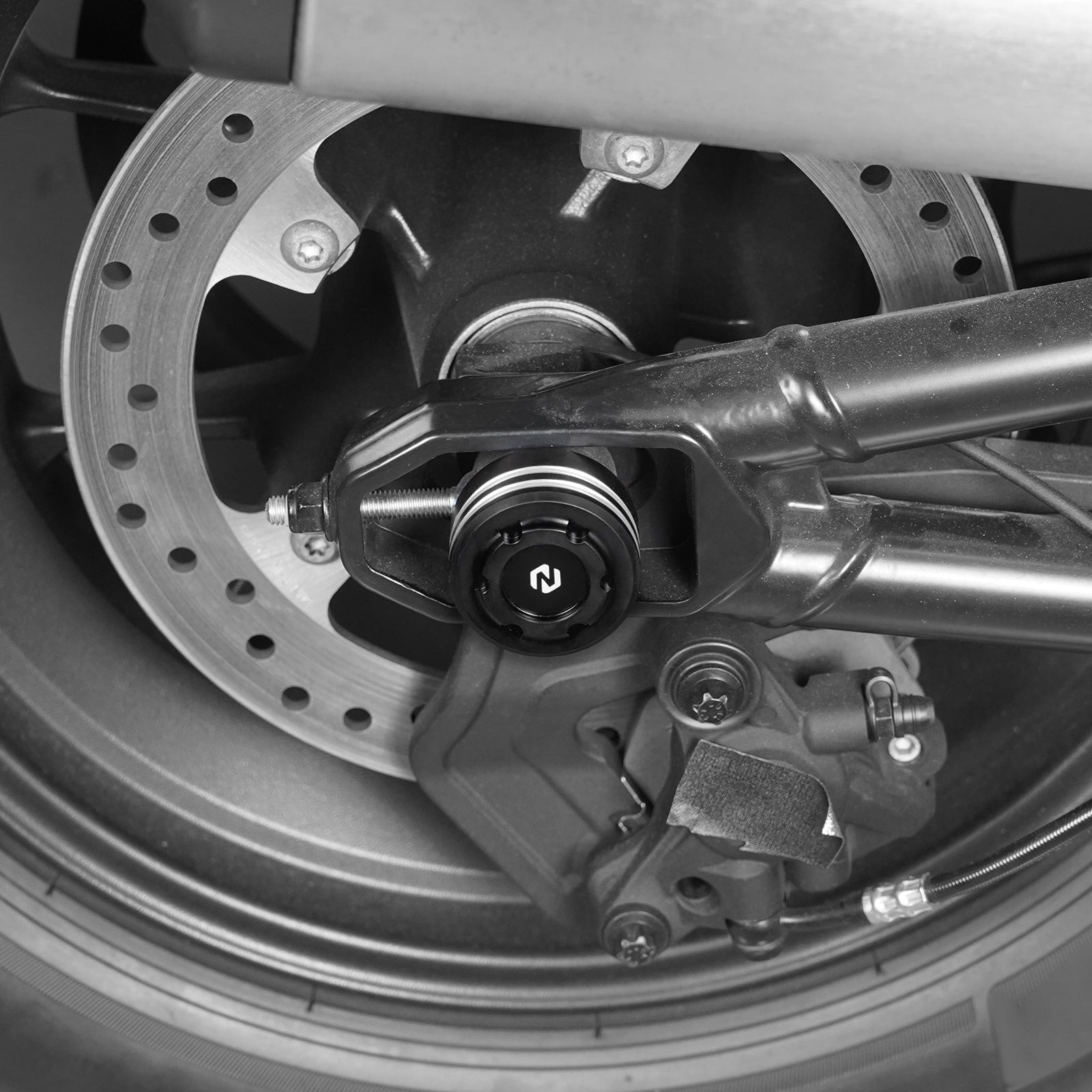 Pair Rear Axle Nut Covers Caps For Harley Sportster S 1250 Pan America