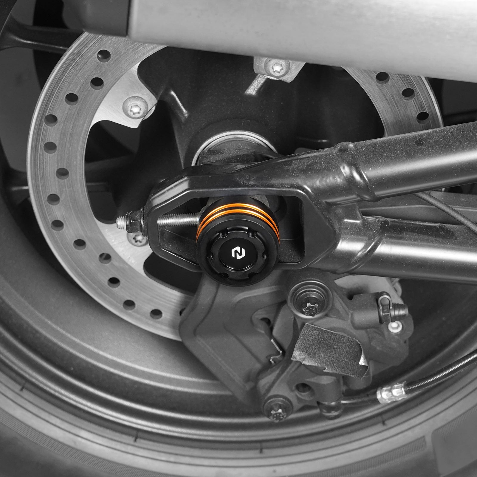 Pair Rear Axle Nut Covers Caps For Harley Sportster S 1250 Pan America