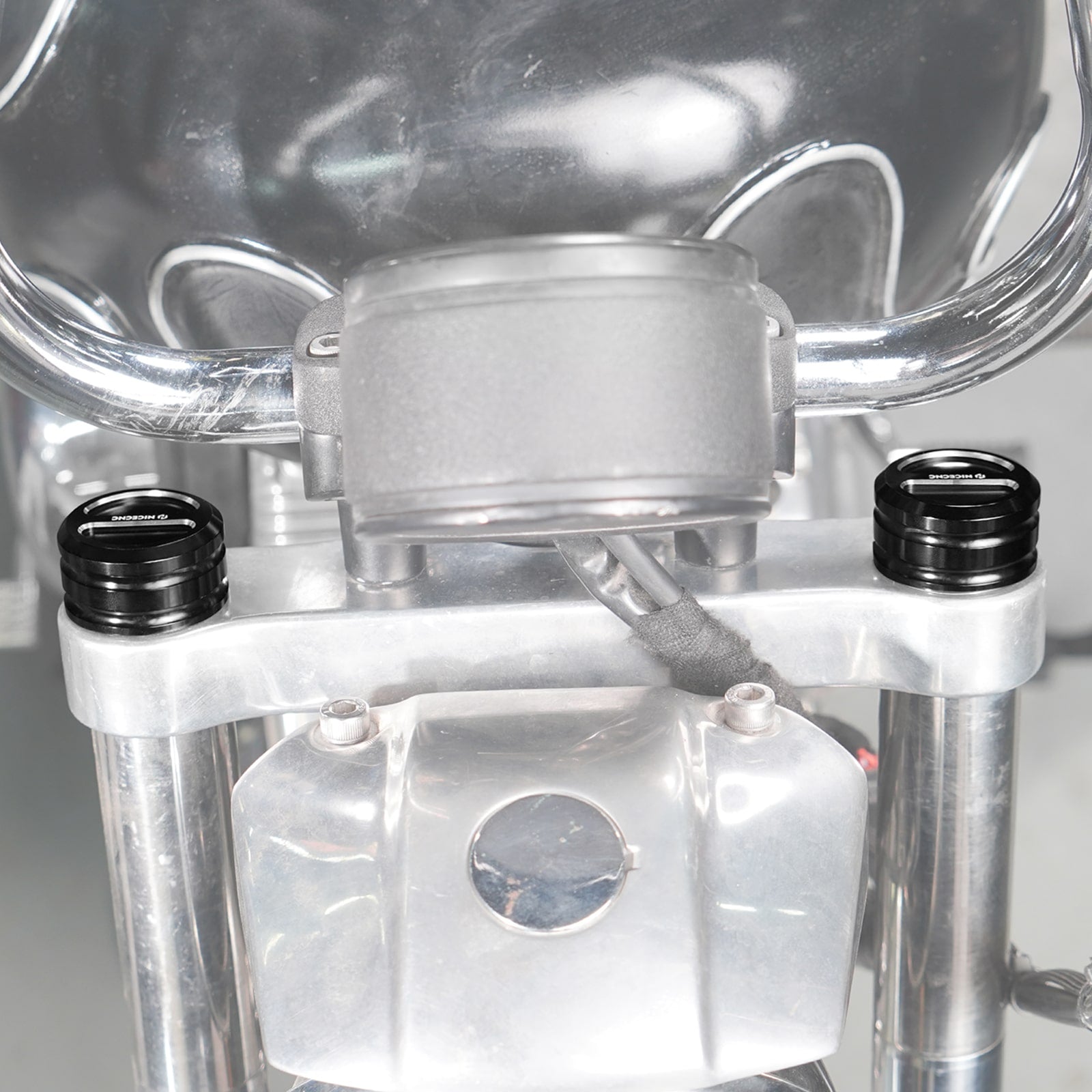 Upper Fork Stem Nut Covers Caps For Harley Sportster 1200 48 XL Iron 883 XL883N