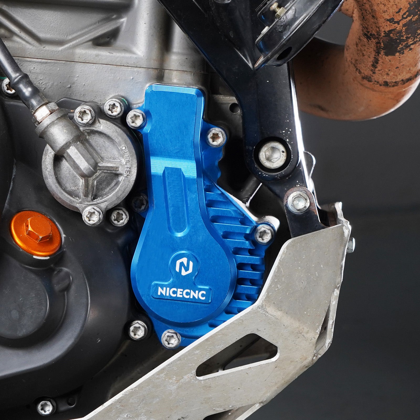 Water Pump Cover For Husqvarna 701 Enduro Supermoto 2016–2025