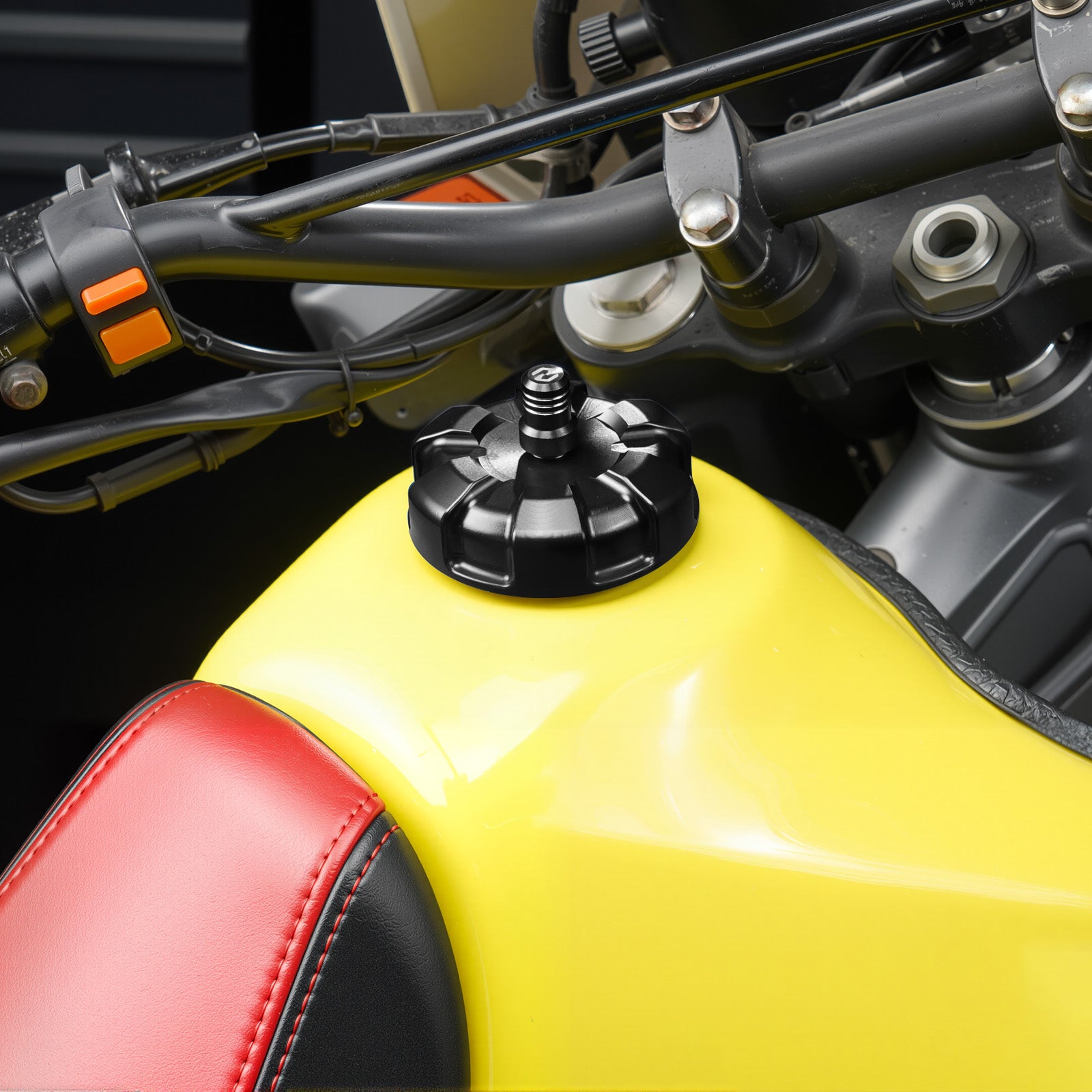 Gas Tank Cap w/One-Way Breather Valve For Suzuki DR650 S / SE 1996–2025