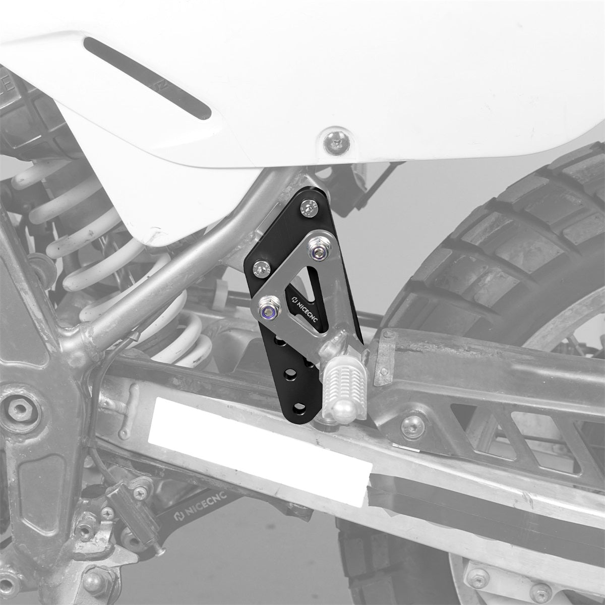 Passenger Foot Peg Support Extension Relocation Brackets For Suzuki DR650S / SE