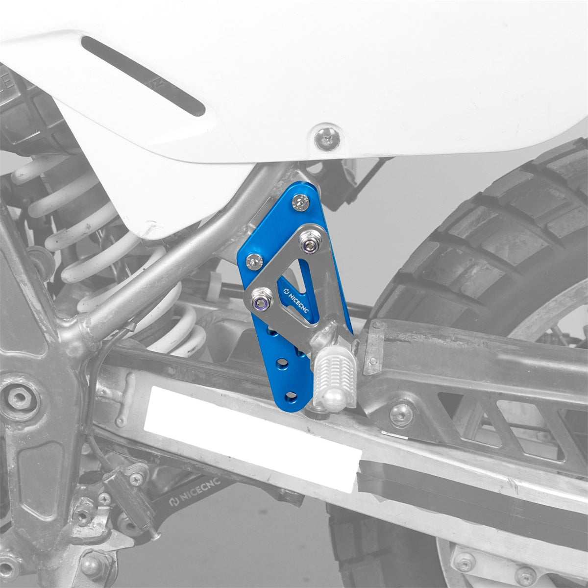 Passenger Foot Peg Support Extension Relocation Brackets For Suzuki DR650S / SE