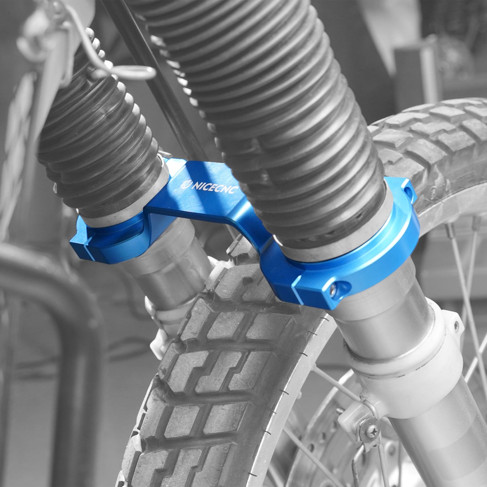 Front Fork Stabilizer Brace Clamp Bracket For Suzuki DR650 S / SE 1996-2024