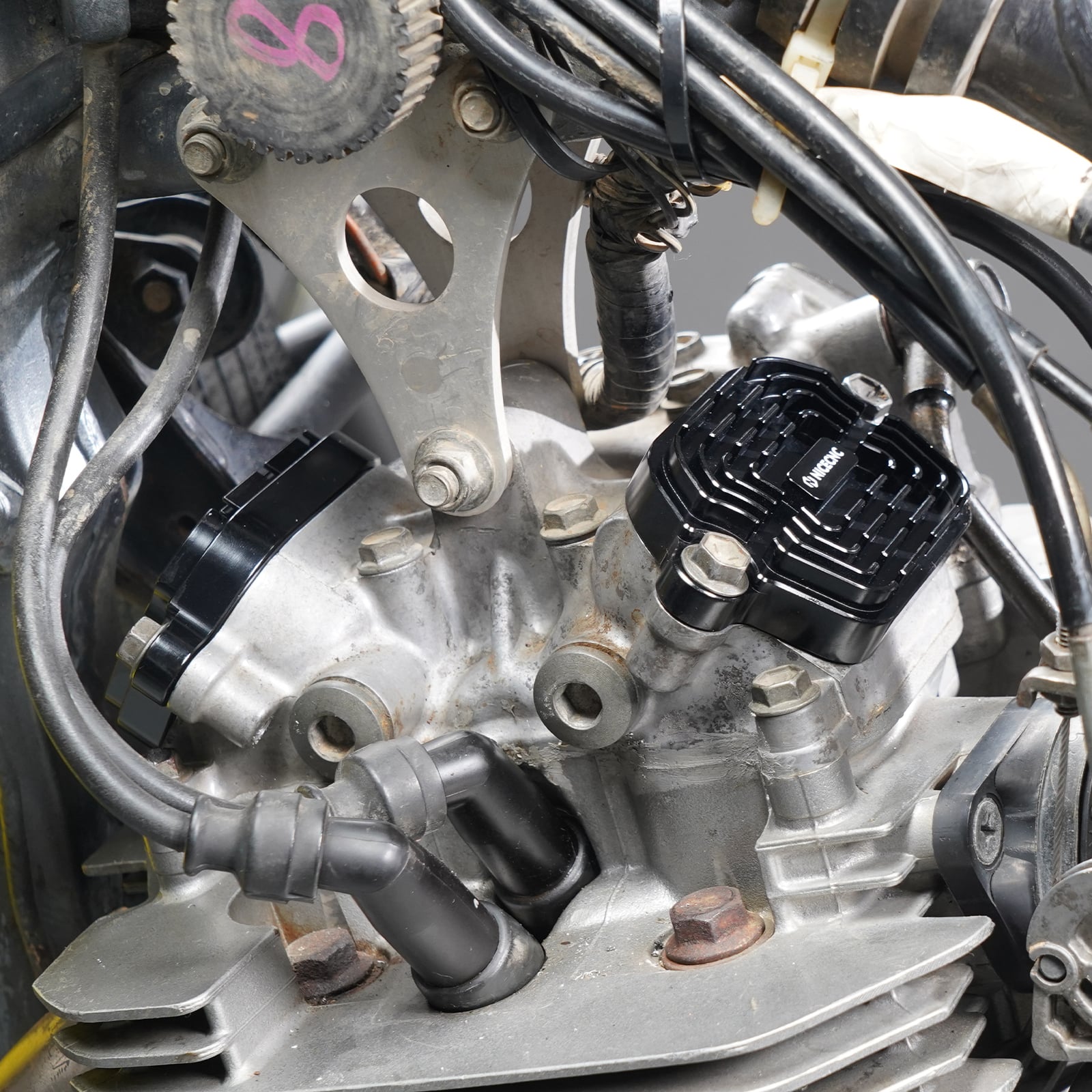 Finned Engine Valve Covers w/Rings Kit For Suzuki DR650S / SE 1996-2024