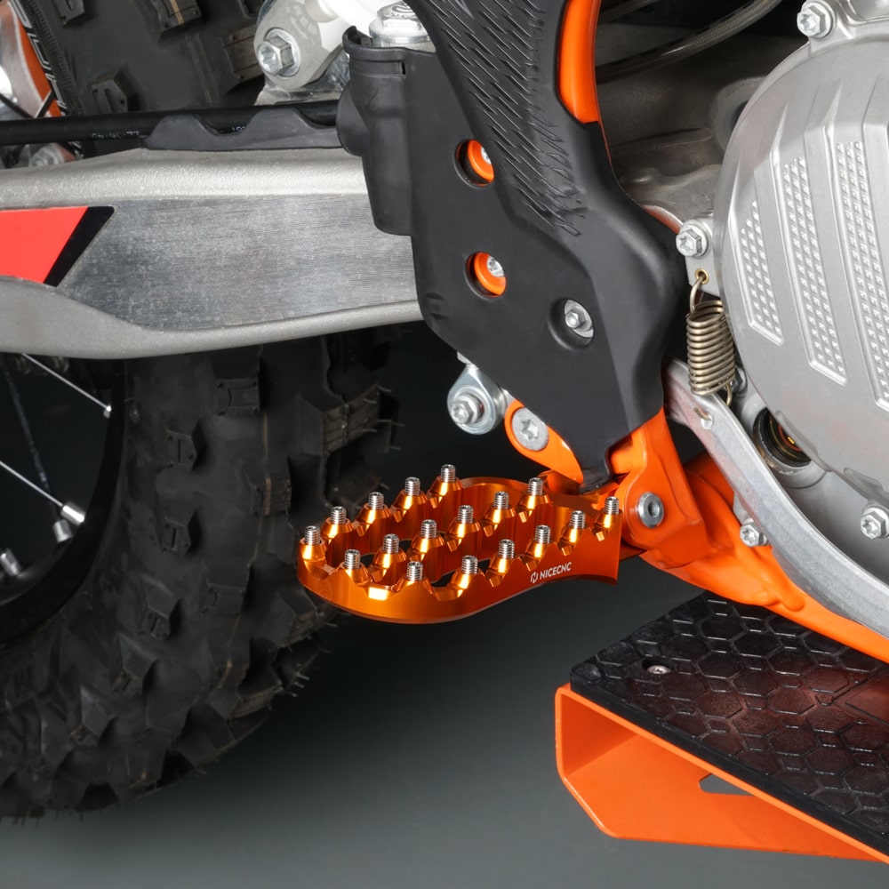 Wide Forged Foot Pegs for KTM 350 500 EXCF 2017-2023