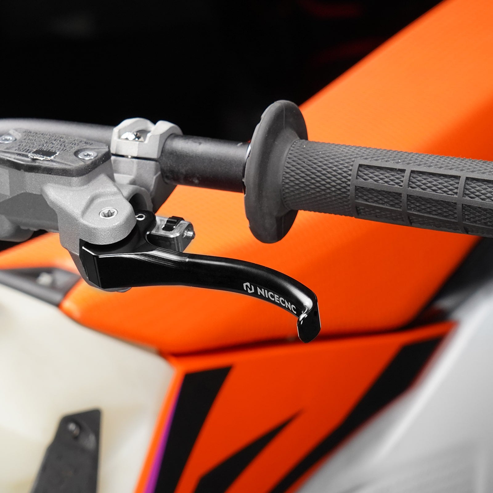 Apico Husqvarna Clutch Lever For FE 250 350 450 501 TE FC 14-16 & 25-26 – Die Cast, Brembo Compatible