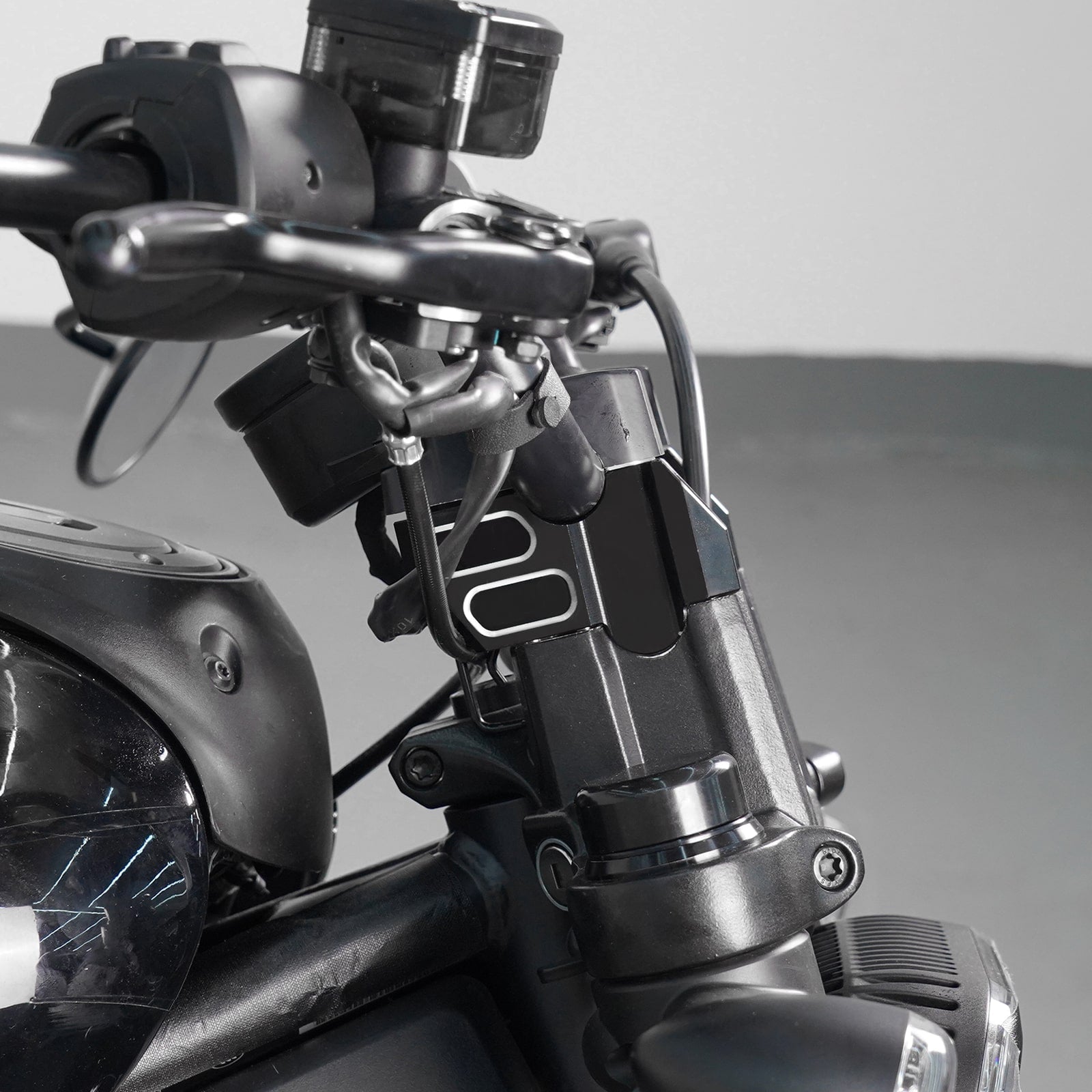 Handlebar Kickback Risers & Phone Holder Bracket Mount Kit For Harley Sportster S 1250