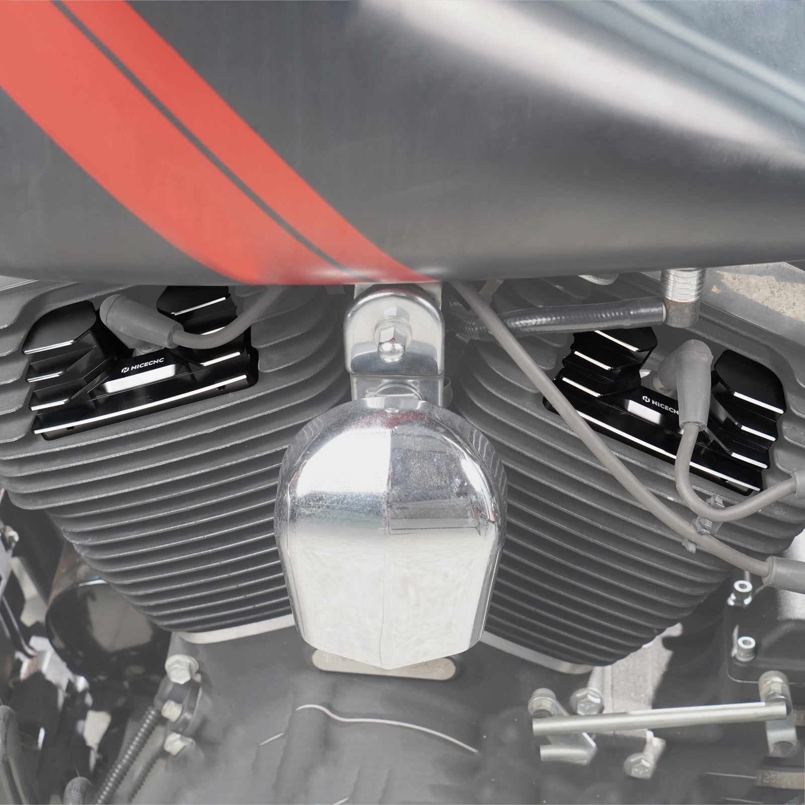 Finned Spark Plug Head Bolt Covers For Harley V-Twin Dyna Low Rider Street Bob Fat Bob