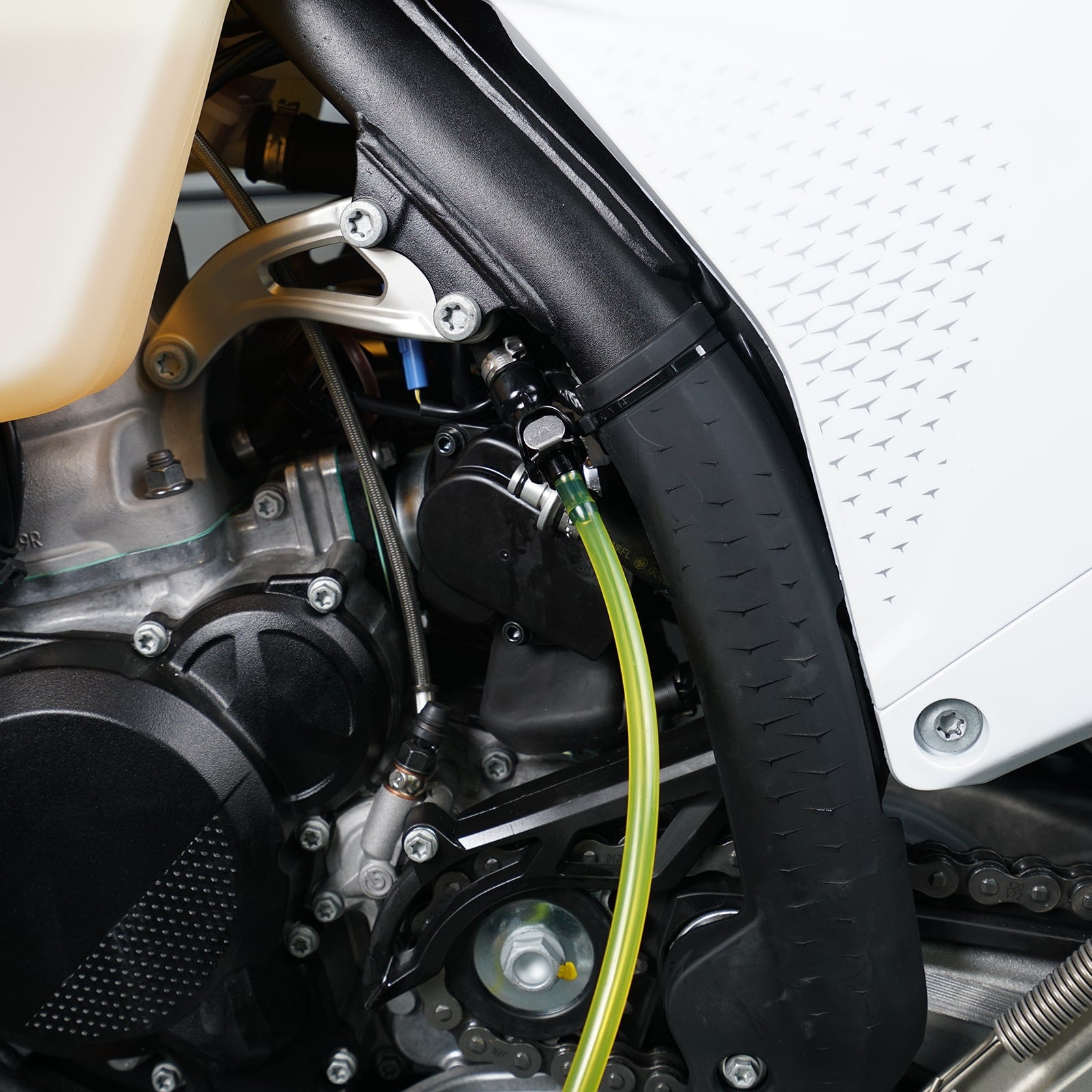 Fuel Pump Tester and Transfer Kit For KTM Husqvarna GASGAS