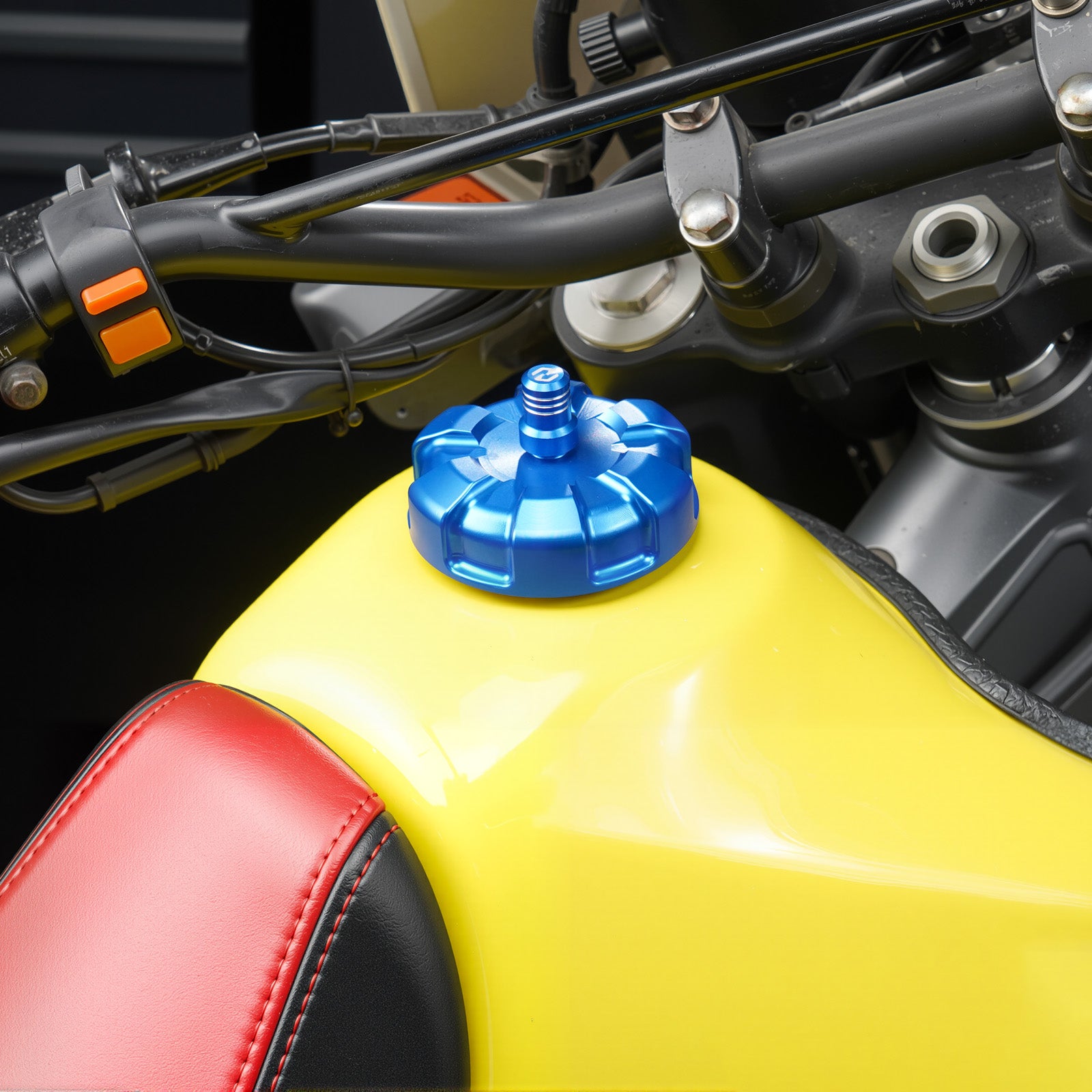 Gas Tank Cap w/One-Way Breather Valve For Suzuki DR650 S / SE 1996–2025