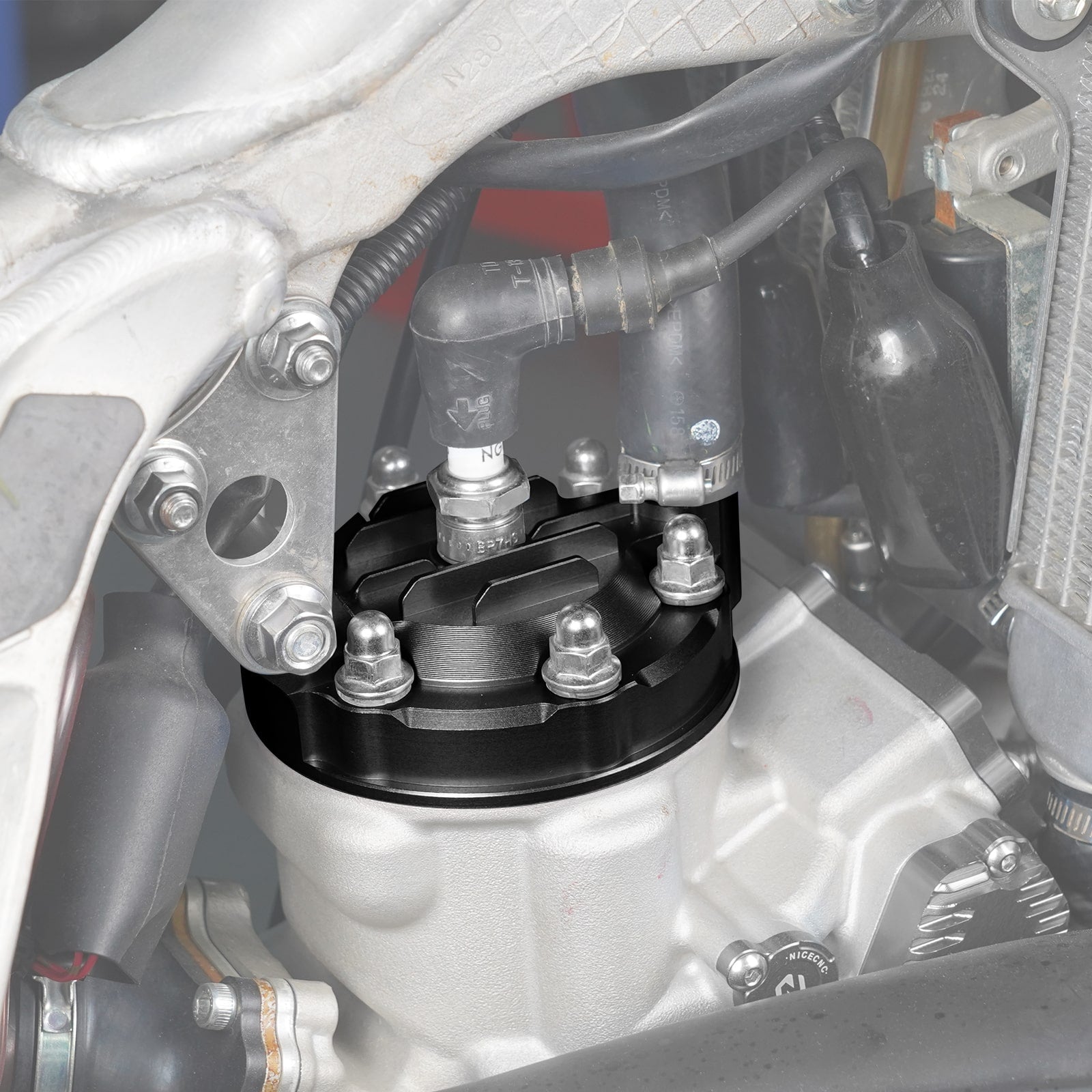 Cylinder Head Cap For Yamaha YZ250 2002-2024
