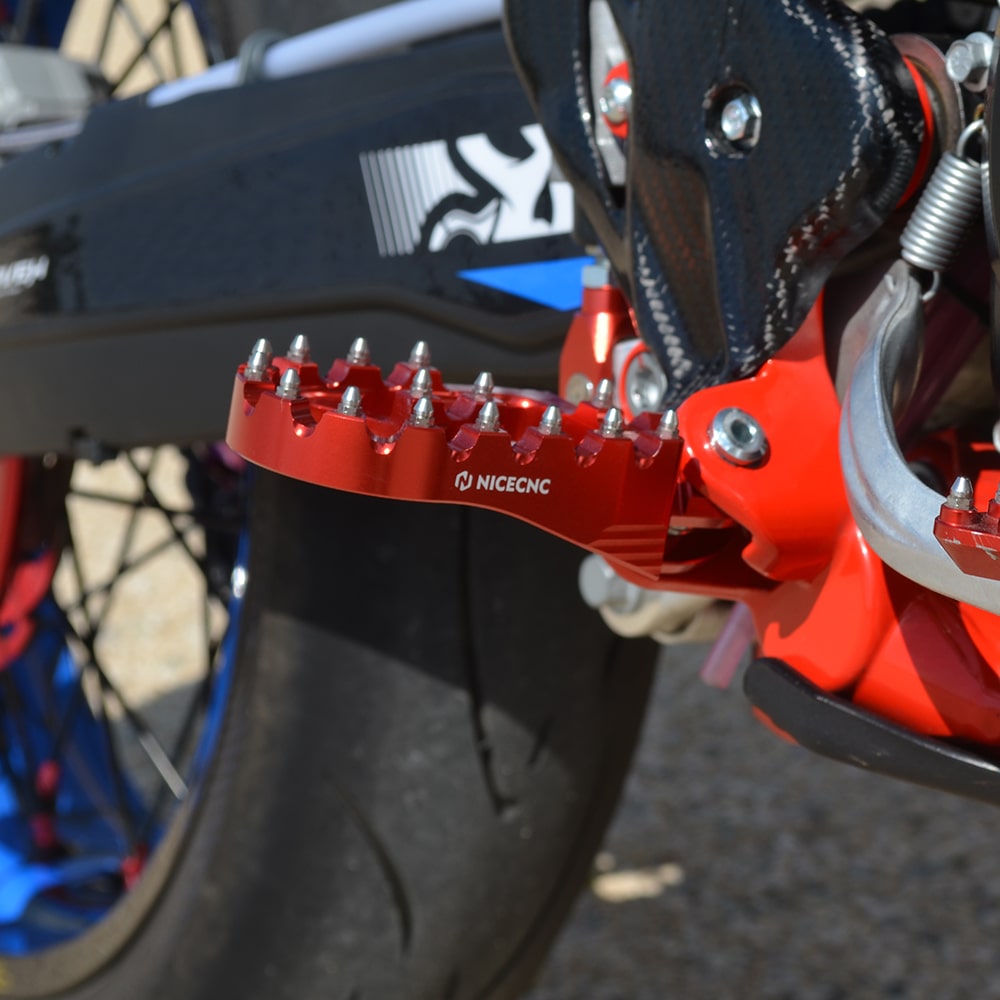 Red Footrest CNC Bud Footpegs For Beta RR 2020-2024